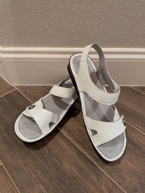 Alegria Vienna Leather Platform Sandals, size 9-1/2